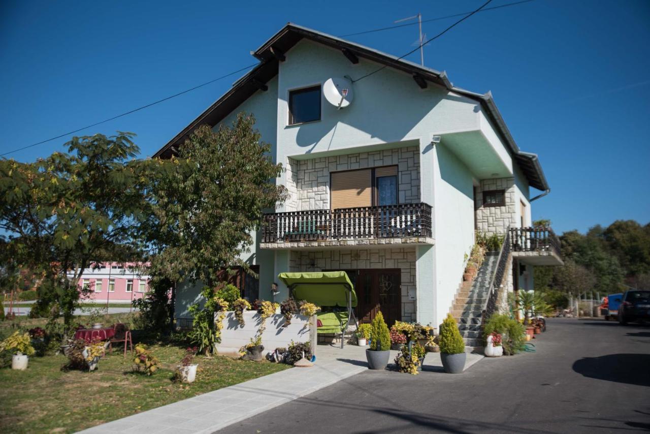 Bed and Breakfast Opg Horvat Sobe Za Odmor Daruvar Exterior foto